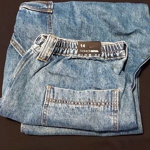 Don't You Worry Wide Leg Cargo Jeans - Medium Blue Wash